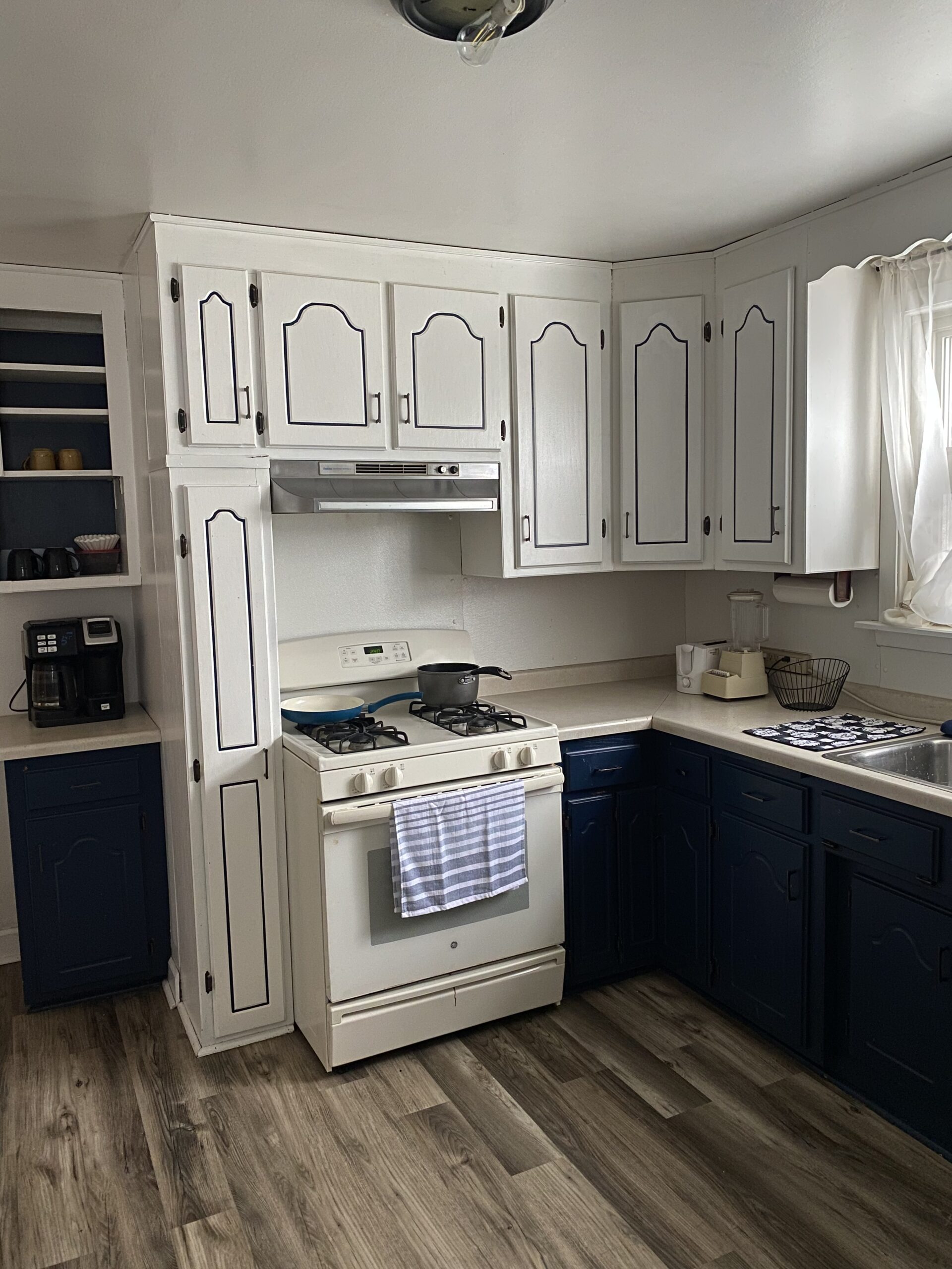 Netta's Bungalow is a mid-century modern vacation rental in Chisholm, Minnesota 