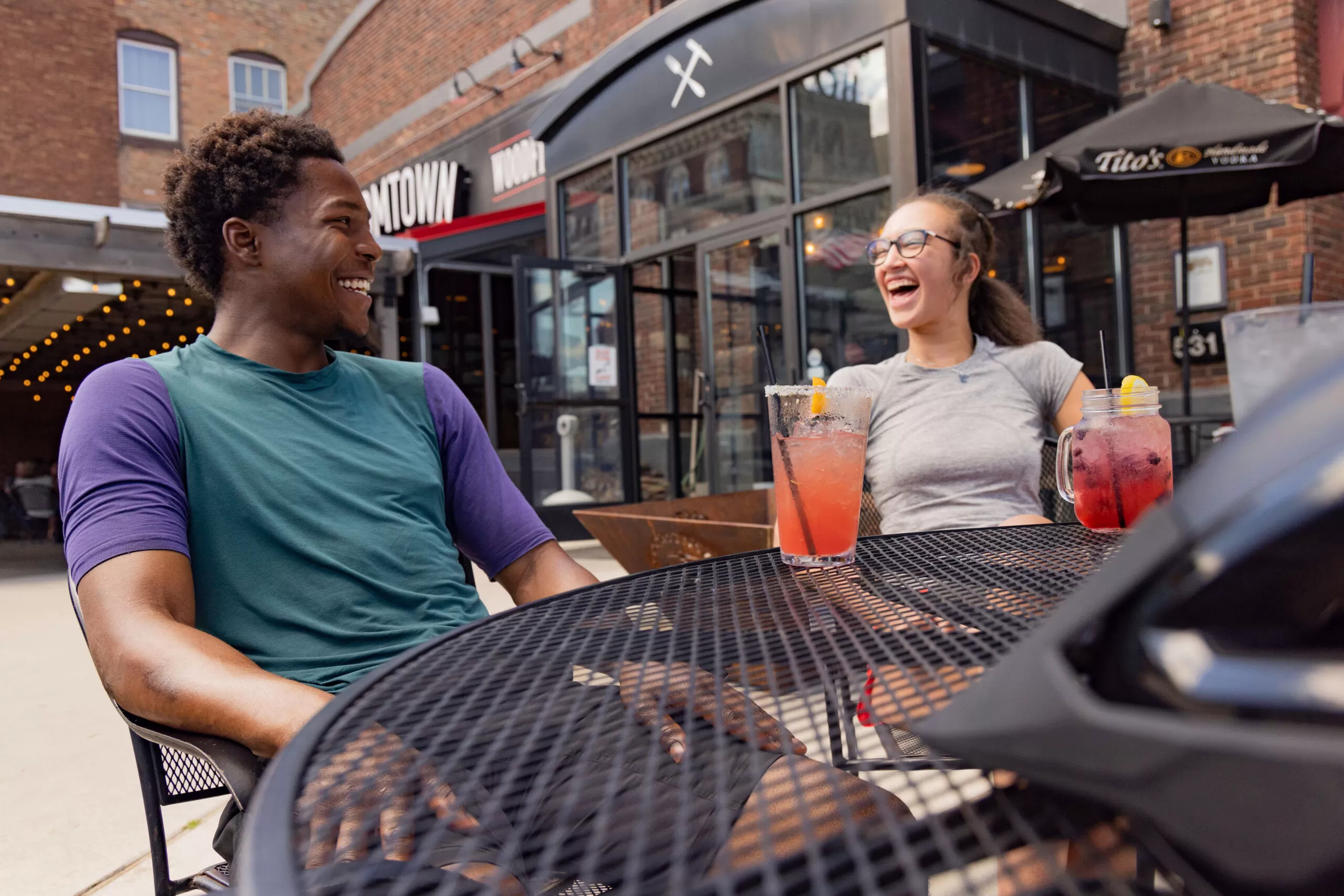 outdoor dining at BoomTown Brewery