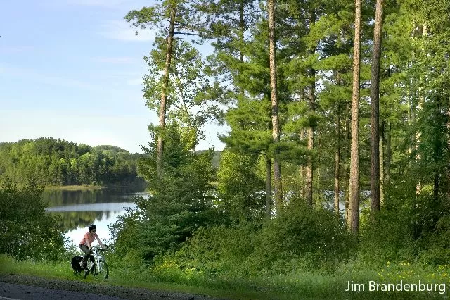 BIKE-LAKE-PINES Brand© (2) (640x426)