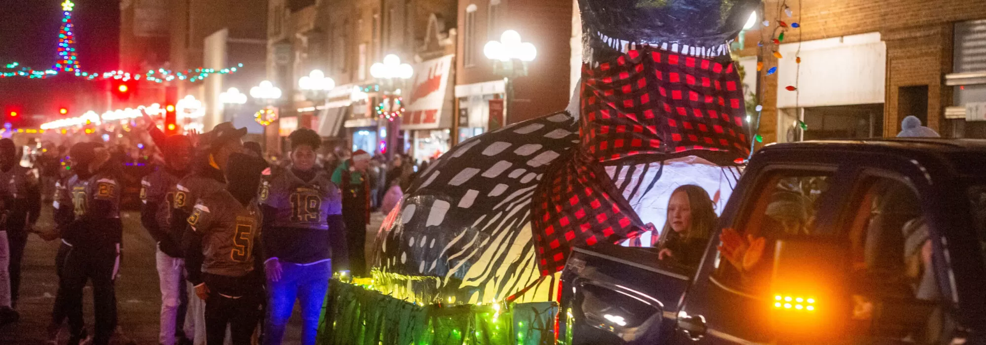11.20.21 festival of trees parade-1